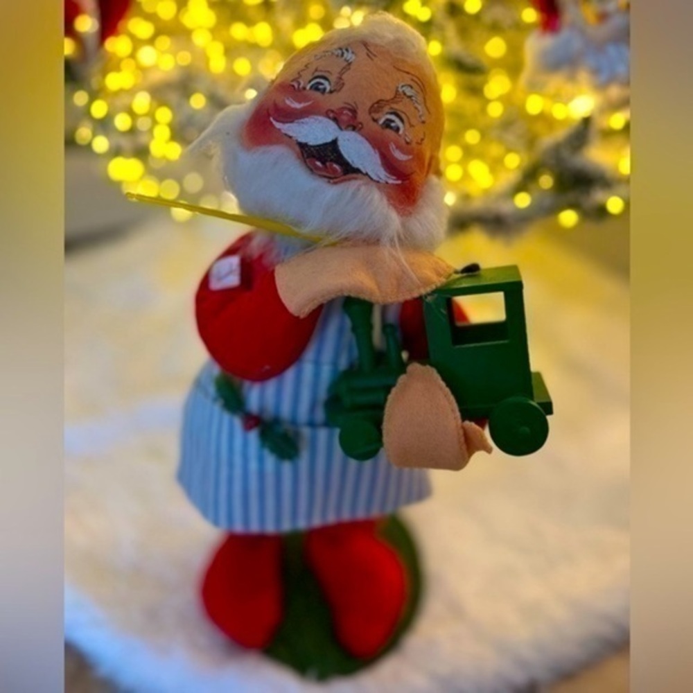 Annalee Santa toy maker 20 inch poseable figurine